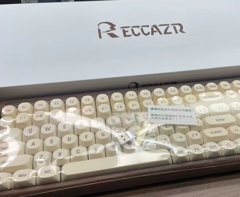 RECCAZR R100 Niestandardowa Kl – Retro Gaming Uk recenzja i cena